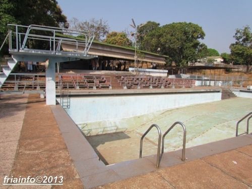 La-piscine-de-Fria--4---Copier-.JPG