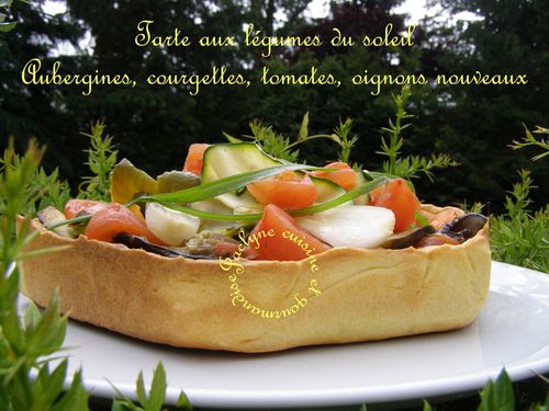 Tarte aux légumes du soleil Aubergines, courgettes, tomates, oignons nouveaux ... Vous aurez du succès ♥Jaclyne cuisine et gourmandise