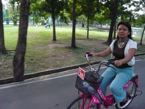 suan rot fai bangkok