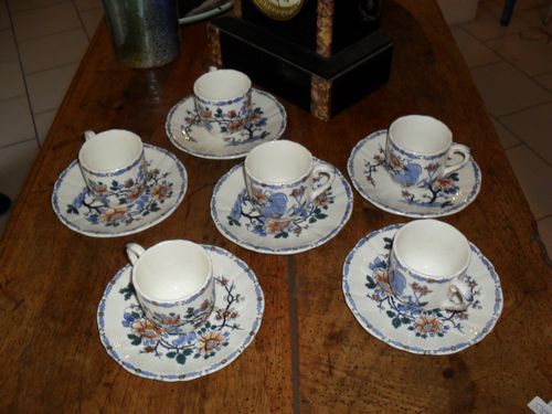 AV tasses et sous tasses en Gien