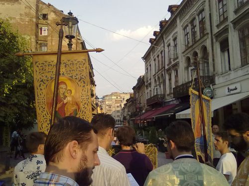 Procesiune-Bucuresti-3.jpg