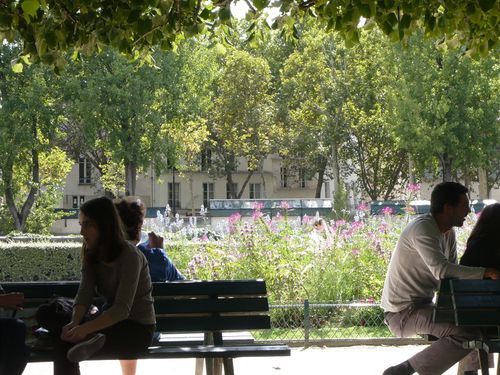 pause au jardin de Notre Dame - reduc1