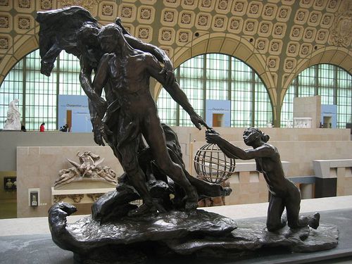 800px-L-Age_Mur-Camille-Claudel.jpg