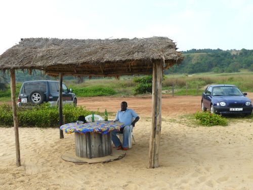 tchissanga-plage-paillote