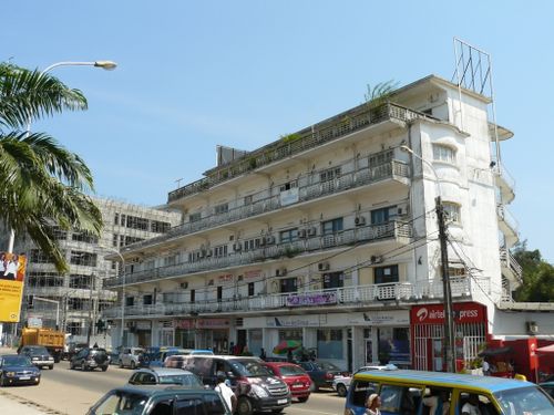 pointe-noire-2012-gaulle-immeuble
