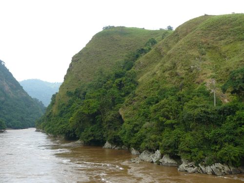 sounda-gorges-collines