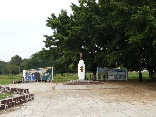 brazza-square-de-gaulle