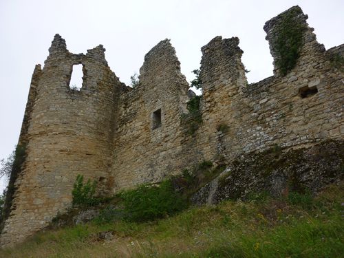 J3-CHATEAU-DE-ROUSSILLON.jpg