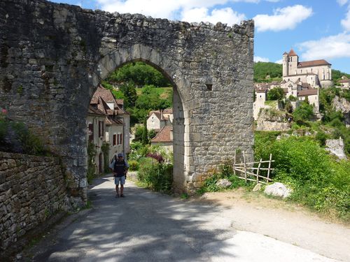 ST-CIRQ-PORTE.jpg