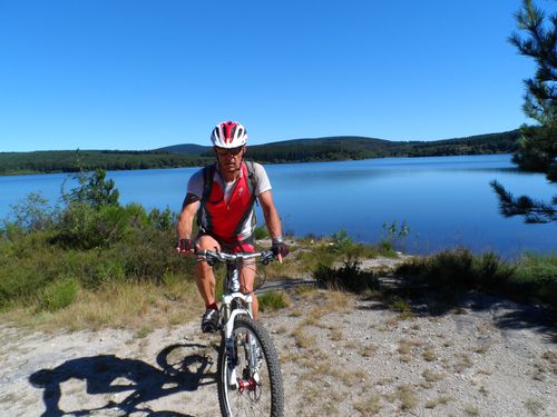 LAC-DE-LAPRADE-BASSE.JPG