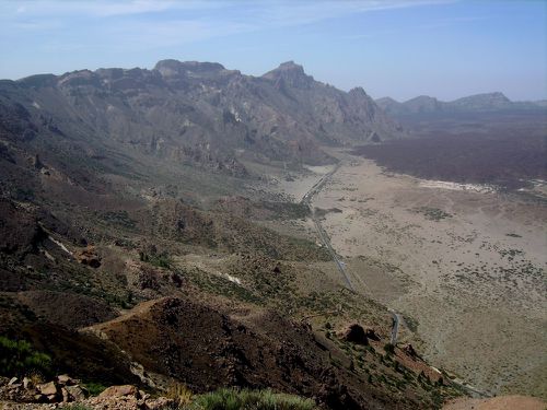 09.-sud-du-parc-bordé-par-montagnes-de-Las-Cañadas;-Llano