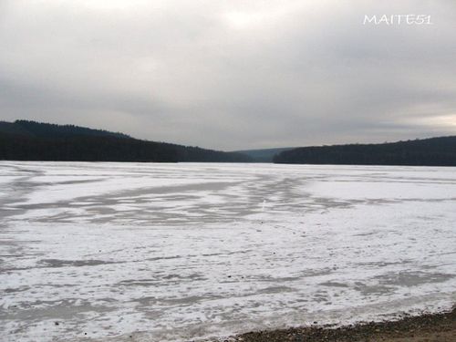 Lac-des-Vieilles-Forges-gele-12-02-2012.jpg