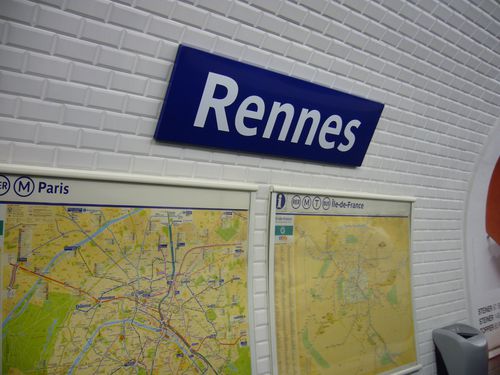 Metro Paris - Ligne 12 - Station Rennes (2)