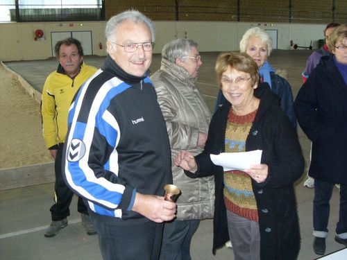 2012.01.14-SAINTES-SBS-INTERSOCIETAIRES--Francoise-HARDY-F.JPG