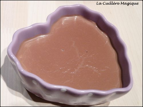 Crème au chocolat (jaunes d'oeufs) 30/03/11