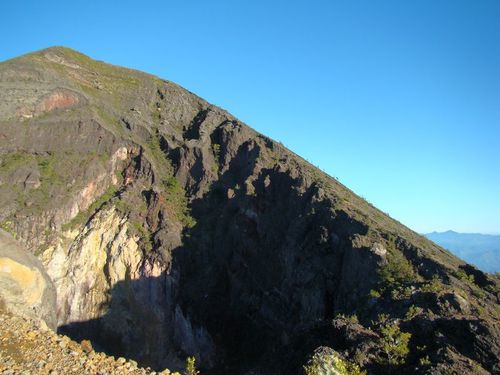 Gunung Inerie