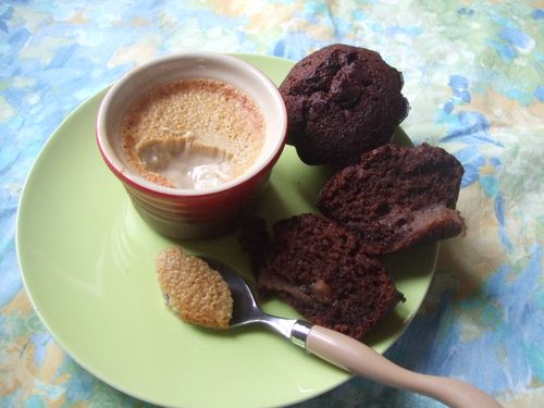 flans et gateau marrons