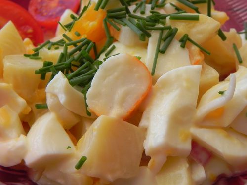 Salade-de-pommes-de-terre-au-surimi--1-.JPG