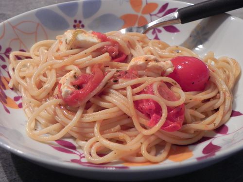 Spaghetti-a-la-feta-et-aux-2-tomates--1-.JPG