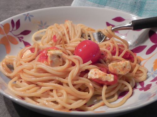 Spaghetti-a-la-feta-et-aux-2-tomates--2-.JPG