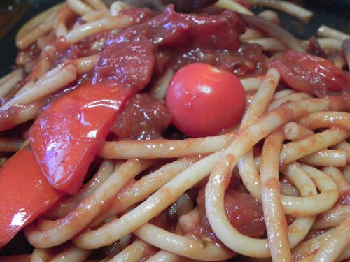 Spaghetti-a-la-tomate-et-au-piment--1-.JPG
