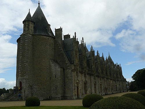 Josselin-sa-ville---son-chateau--4-.jpg