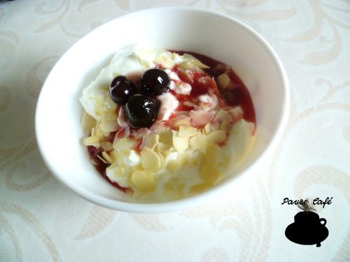 Yaourt-cerises-amandes.JPG