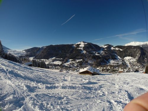 Jour 1 Notre chalet vu de la piste