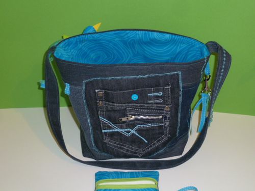 sac-bleu-l-oiseau-du-bonheur-1.JPG