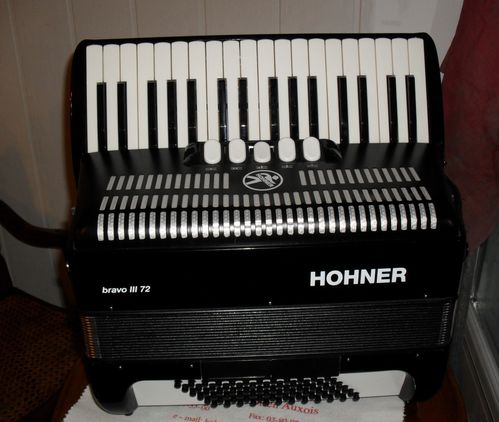HOHNER accordéon Bravo III 72