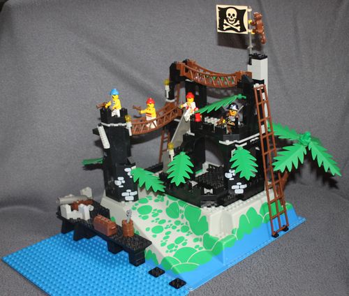 Rock Island Refuge LEGO 6273 09