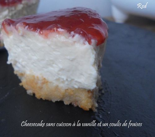 cheesecake-sans-cuisson-a-la-vanille-et-un-coulis-copie-2.jpg