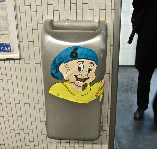 sept nains métro Simplet
