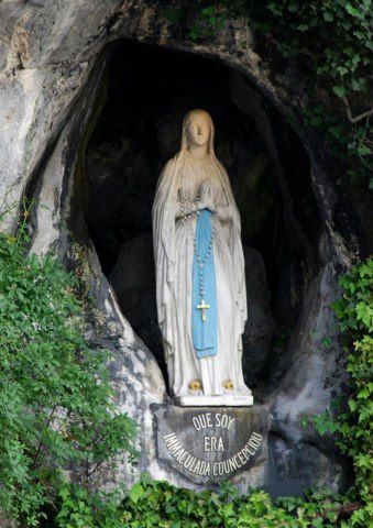 LOURDES.jpg