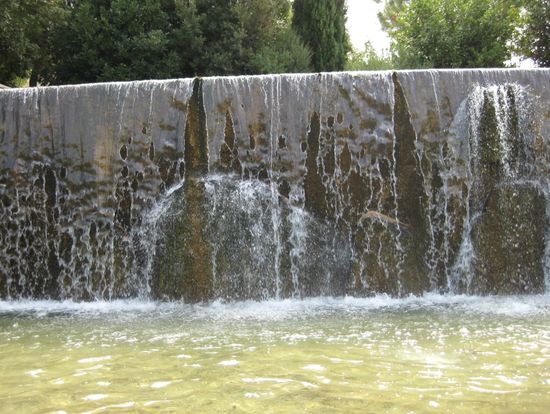 Rideaux d Eau au parc de Géménos Dessins peintures et article rideaux d eau au parc de gemenos