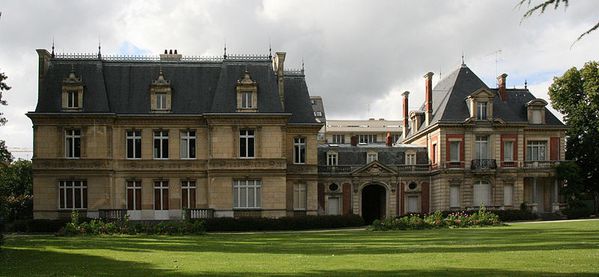 800px-Rennes_-_Parc_Oberthur_-_Demeure_des_Oberthur_-_200.jpg