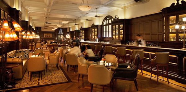 Waldorf-Astoria-Shanghai-Long-bar--main.jpg