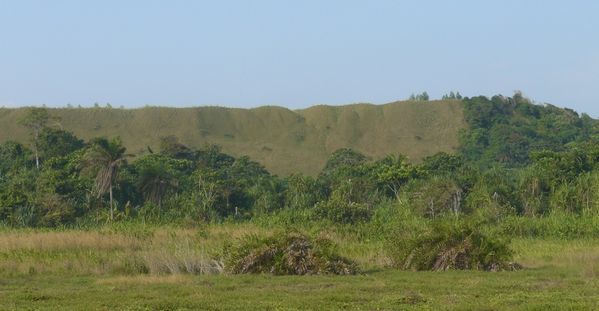 tchissanga-plage-colline