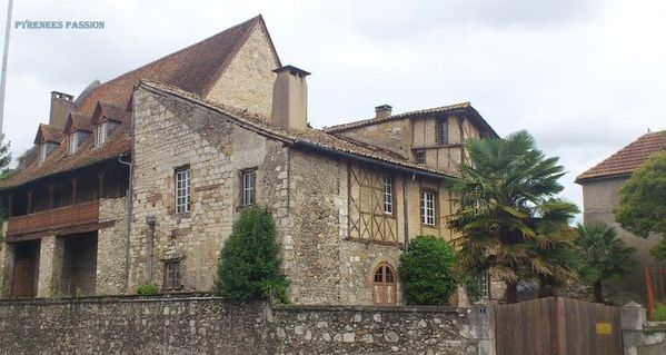 Orthez 1535