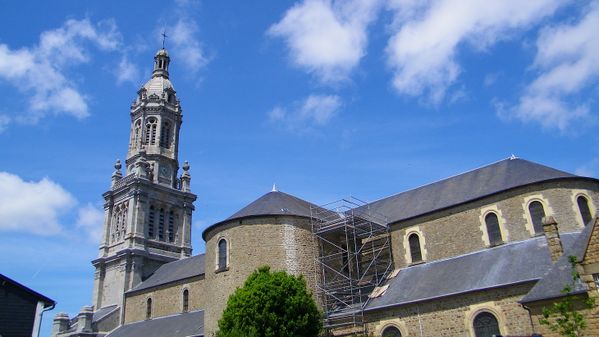2733 Basilique Saint-Gervais, Avranches