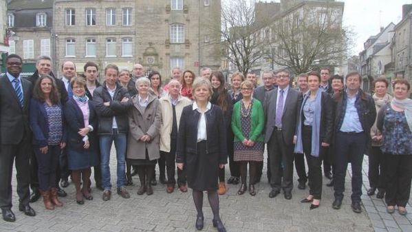 christine-le-strat-presente-sa-liste.jpg