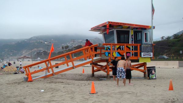 poste-de-sauvetage-a-malibu-la.jpg