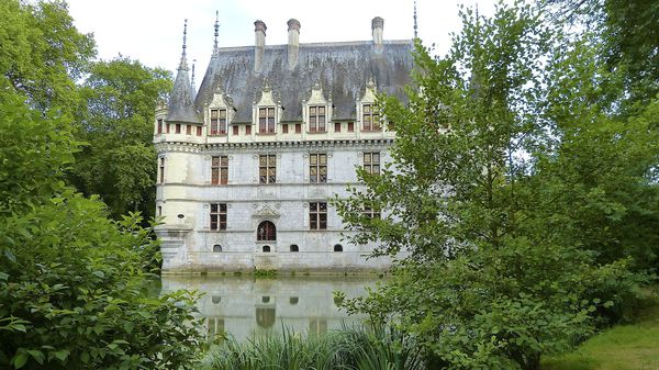 Château de D'AZAY LE RIDEAU 0008