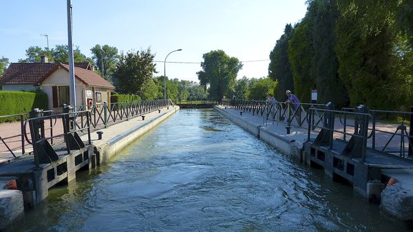 DIGOIN 71 Saône-et-Loire 0004