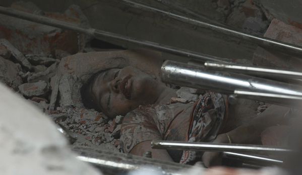 sem13avrh-Z14-bangladesh-victime-effondrement-immeuble.jpg