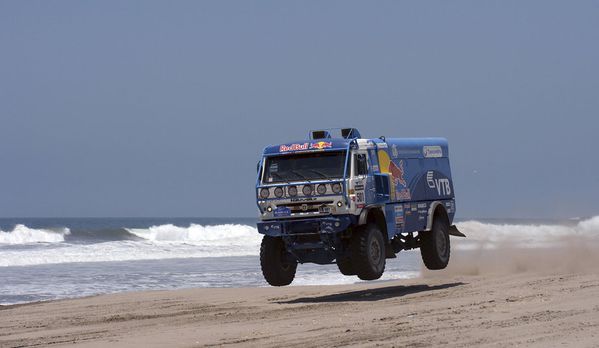 sem13janc-Z15-Dakar-Camion-Kamaz.jpg