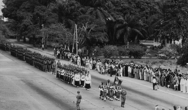pointe-noire-defile-2-troupes