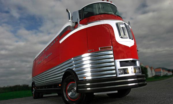 1950 GMC Futurliner BUS