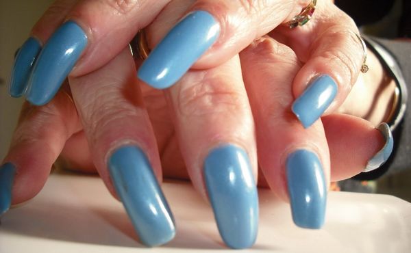 essie-bleu-3.jpg