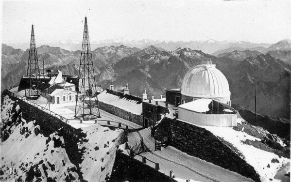 pic-du-midi-de-bigorre-vers-1950-bis.JPG